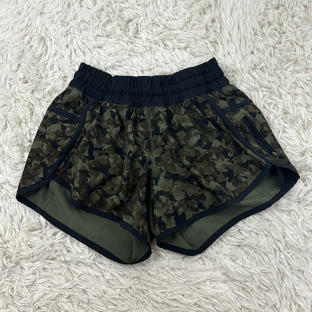 Lululemon Tracker Short III *4-way Stretch Mystic Jungle Fatigue Green Black